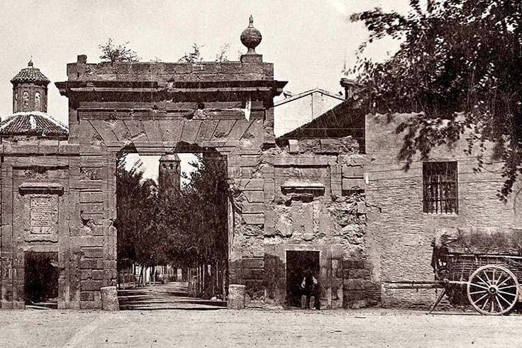 Imagen antigua de la Puerta del Carmen de Zaragoza