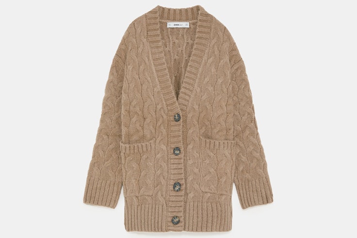 chaquetas-de-punto-beige-con-botones-zara