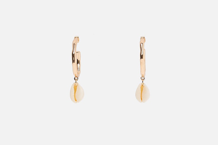 pendientes-conchas-zara-bartabac