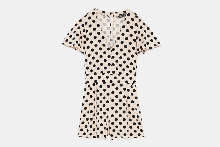 mono-corto-estampado-lunares-zara