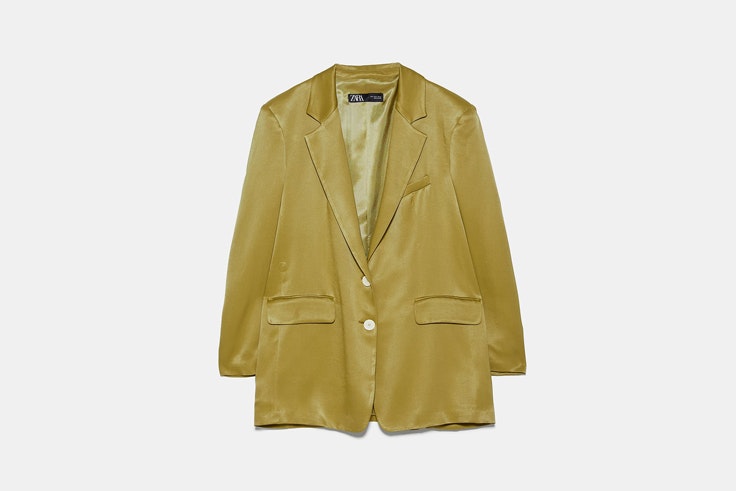 blazer verde oliva satinada colores de este otoño zara