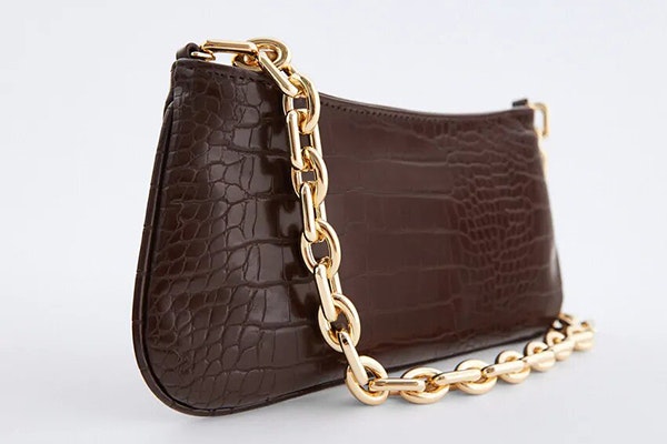 Apuesta por el marrón en invierno: bolso