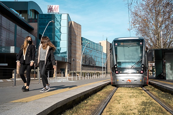 Cómo llegar a Grancasa en tranvía