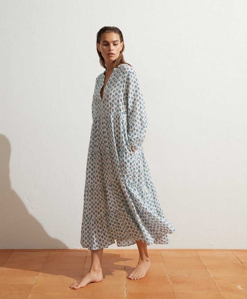 ¡Maxi vestidos, ligeros y versátiles para combatir el calor! Vestido tipo túnica de Oysho