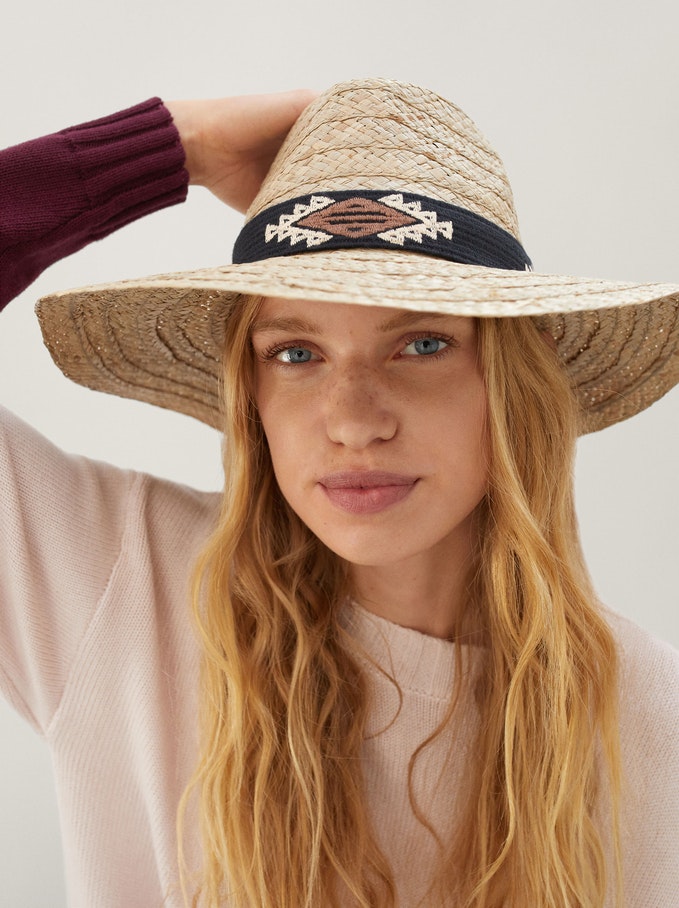 Sombrero trenzado Parfois