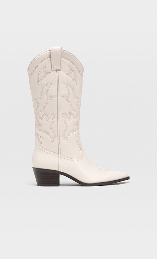 Así son las botas cowboy, un clásico que siempre vuelve a la moda, incluso, para los meses con algo de calor.
