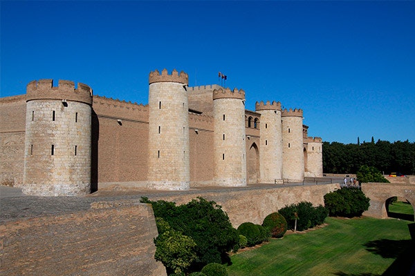 Un palacio en plena Zaragoza